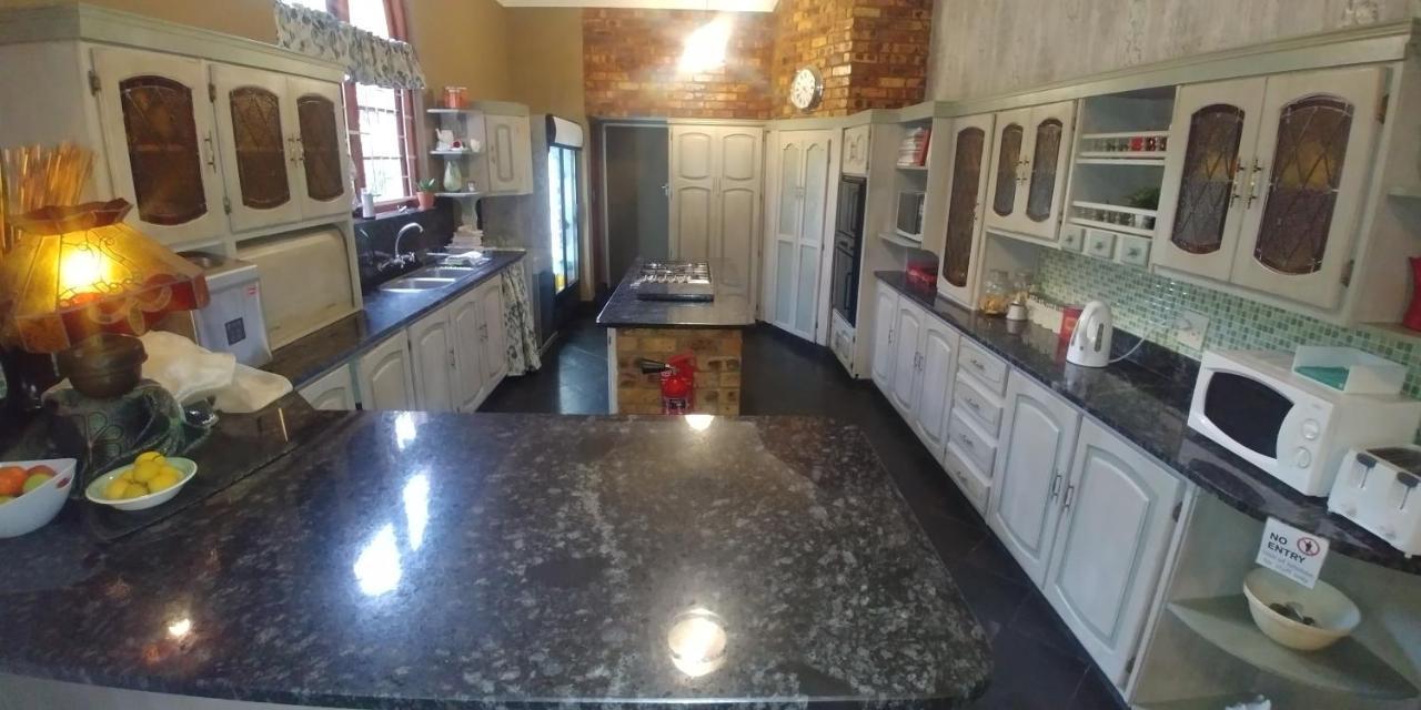 Grace Place Bnb Pretoria Bed & Breakfast Bagian luar foto