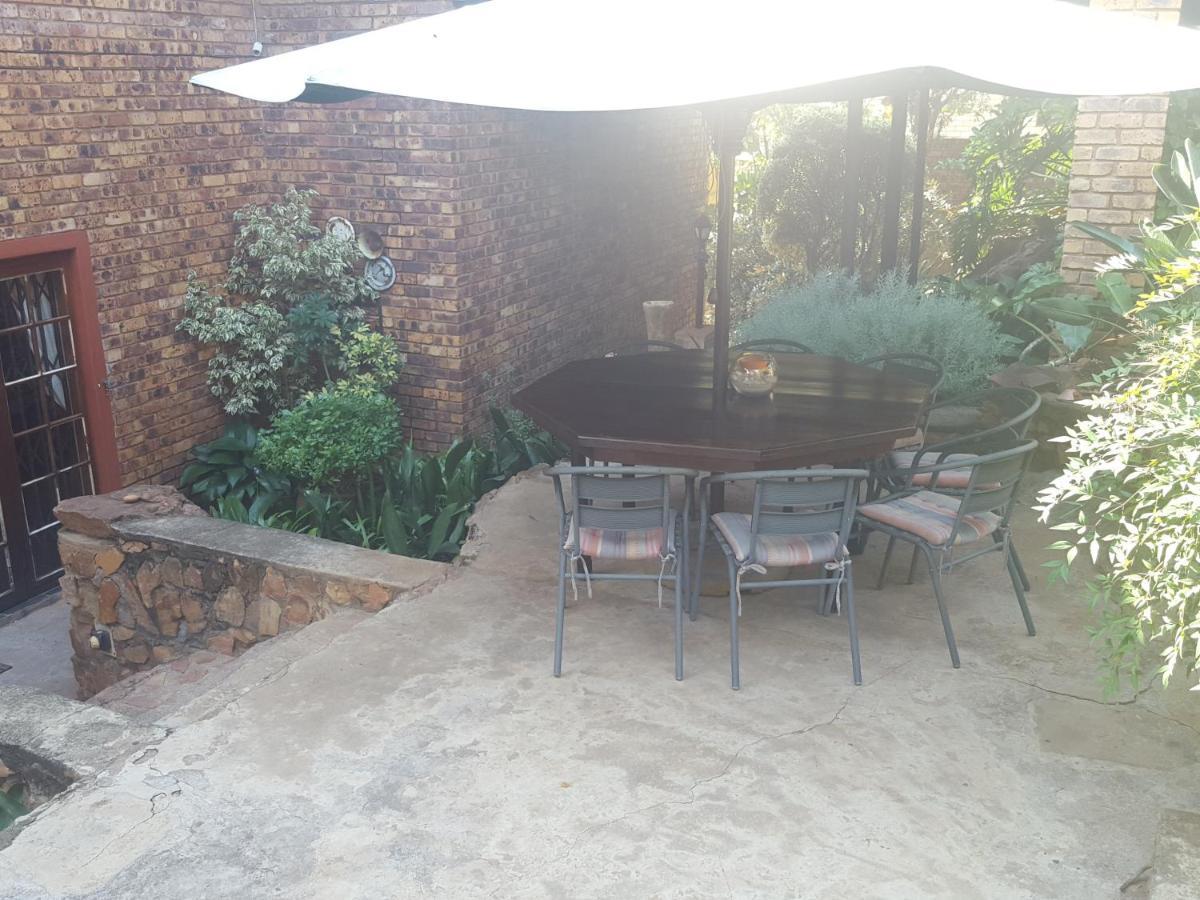 Grace Place Bnb Pretoria Bed & Breakfast Bagian luar foto