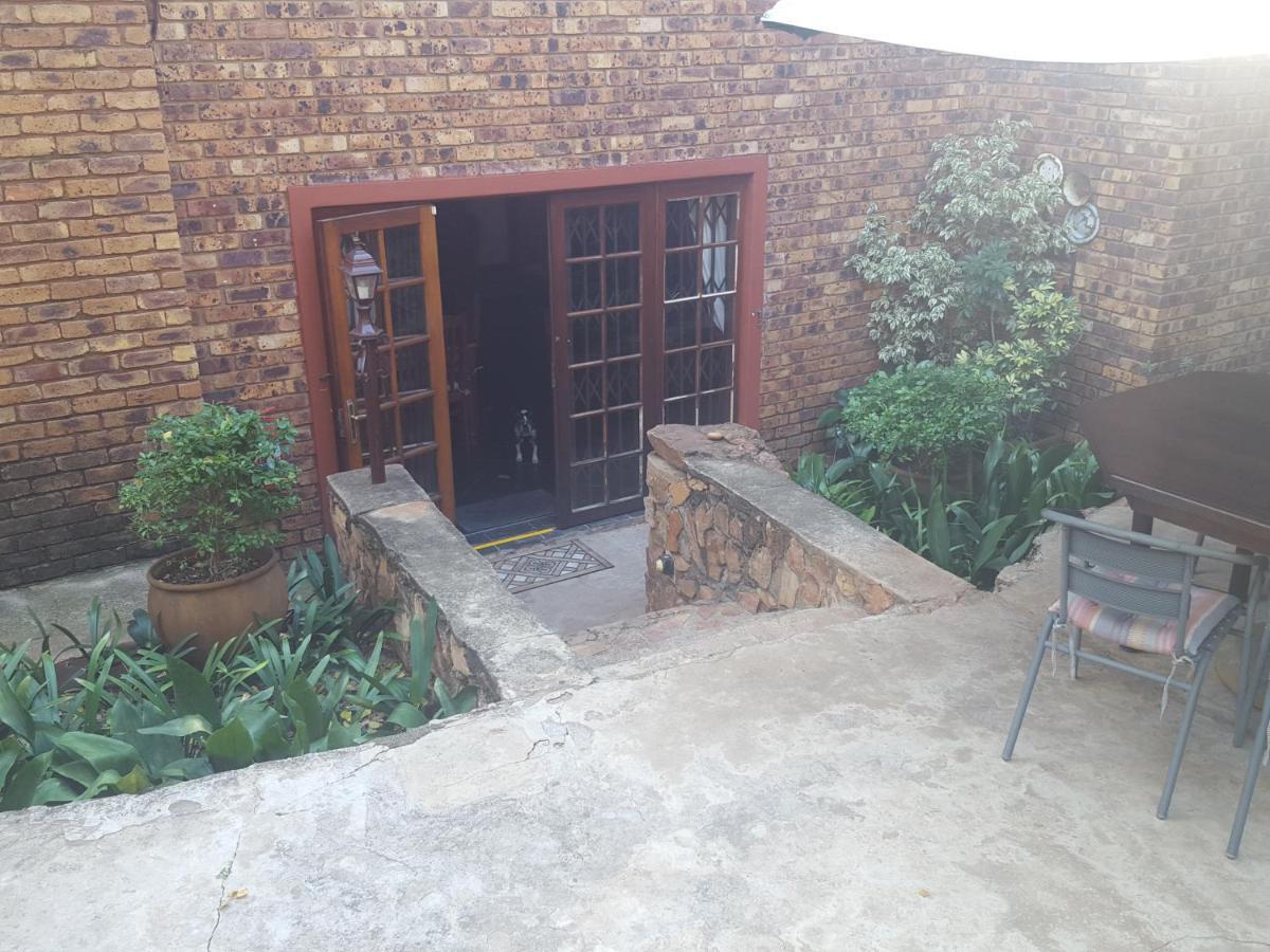Grace Place Bnb Pretoria Bed & Breakfast Bagian luar foto