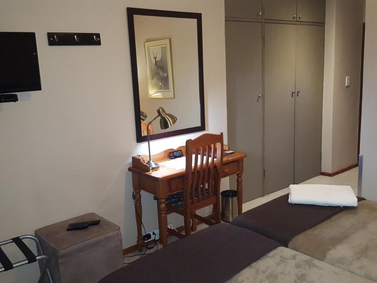 Grace Place Bnb Pretoria Bed & Breakfast Bagian luar foto